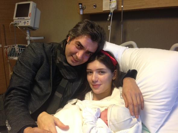 Necati Şaşmaz eşiyle ortaya çıktı! Boşanacak deniyordu oğlu ile... - Resim: 4