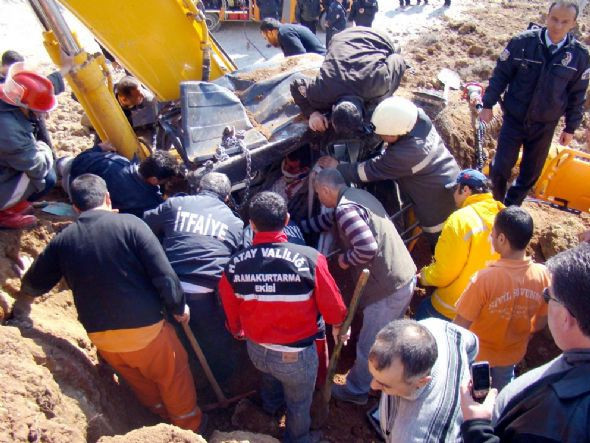 Açtığı çukur mezarı oluyordu! - Resim: 1