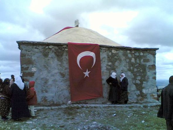 2 bin kişilik yağmur duası - Resim: 3