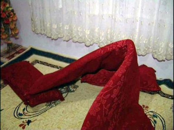 Başkanın evini polis bu hale getirdi - Resim: 4