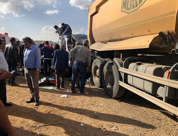 Feci kaza: Ölüler ve yaralılar var! - Resim: 3