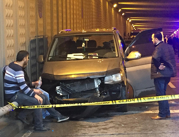 Bariyer ok gibi saplandı: Sürücü feci şekilde can verdi! - Resim: 3