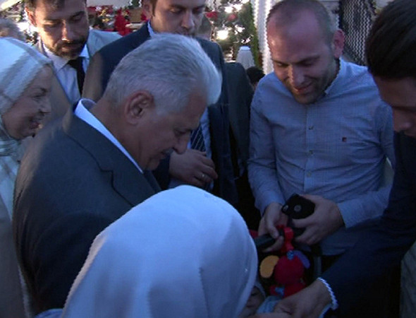TBMM Başkanı Yıldırım'dan Mert bebeğe altın - Resim: 4