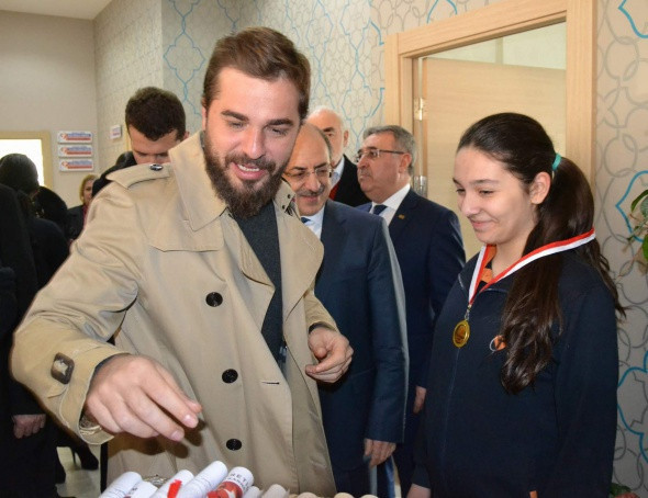 'Diriliş Ertuğrul' dizisinin sırrını öğrencilere verdiler - Resim: 1