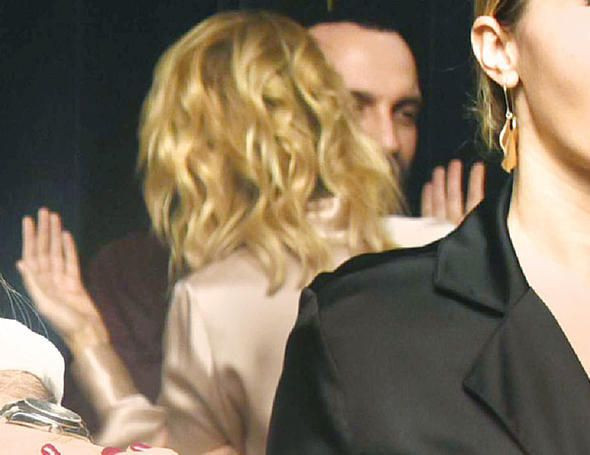 Berkay ile Ece Erken'in yakınlaşma görüntüleri sızdı! Açıklamalar ard arda geldi - Resim: 3