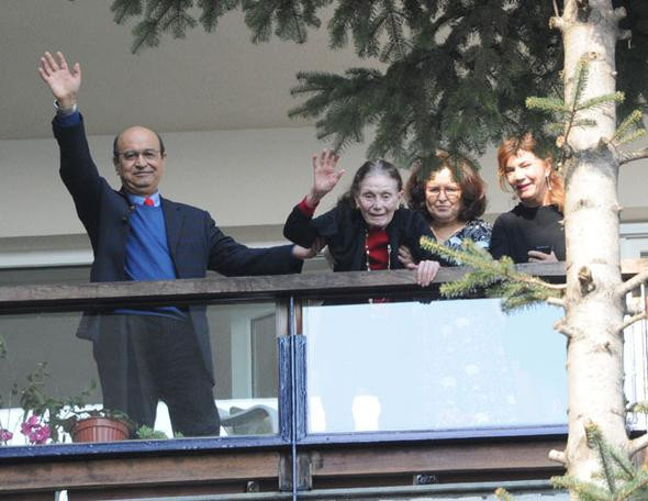 Böyle vefa görülmedi! Yıldız Kenter'i ağlatan ziyaret - Resim: 3