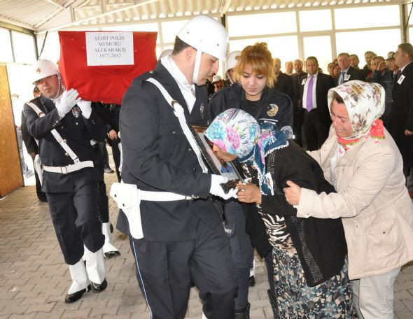 Şehit eşinden yürek burkan son istek - Resim: 2