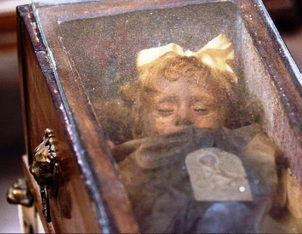 Dünyayı şoke eden olay 100 yıl sonra gözlerini mi açtı - Resim: 1