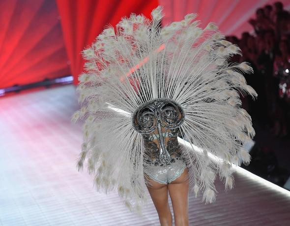 Gözyaşlarıyla veda etmişti! İşte Adriana'nın yeni işi - Resim: 4