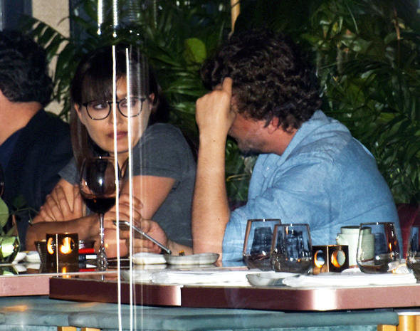 Nurgül Yeşilçay görüntülendiğini fark edince bakın ne yaptı! - Resim: 1