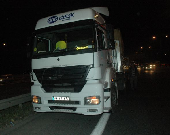 Karşıya geçmek isterken canından oldu! - Resim: 4