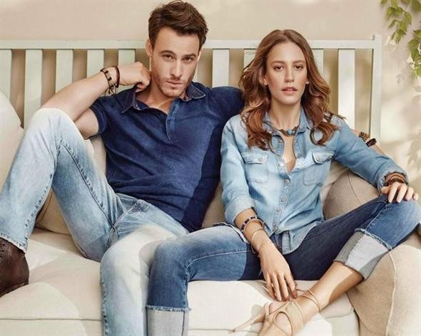 Serenay Sarıkaya Kerem Bursin çiftine neler oluyor yüzü bu halde! - Resim: 1