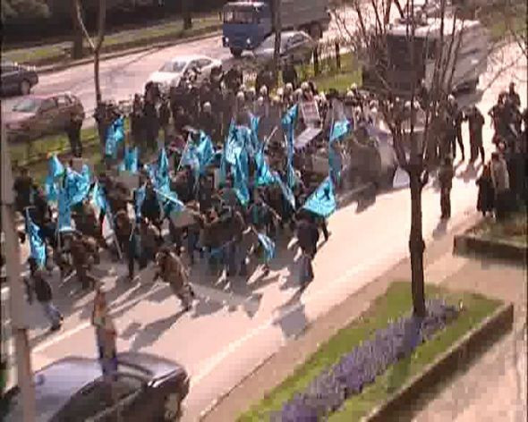 Polisin hedefi yine öğrenciler oldu - Resim: 4