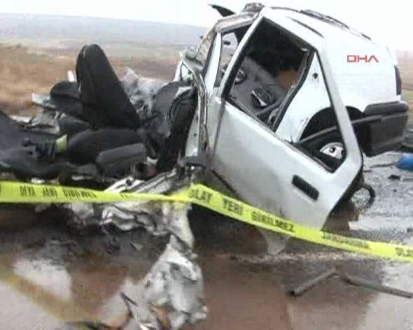 Otomobil ile TIR çarpıştı - Resim: 3