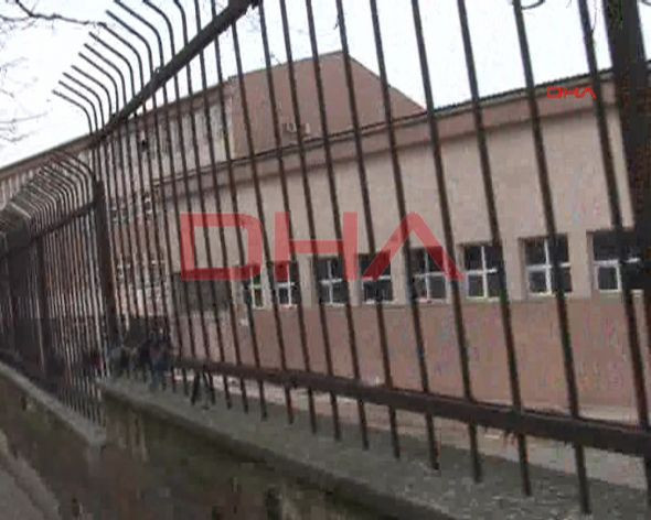 Lisede patlama meydana geldi! - Resim: 1