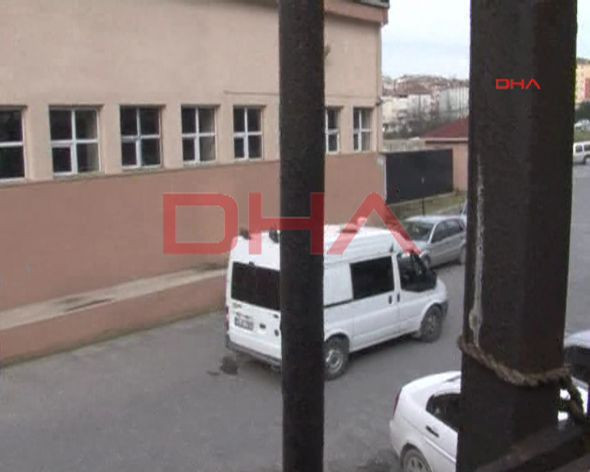 Lisede patlama meydana geldi! - Resim: 2