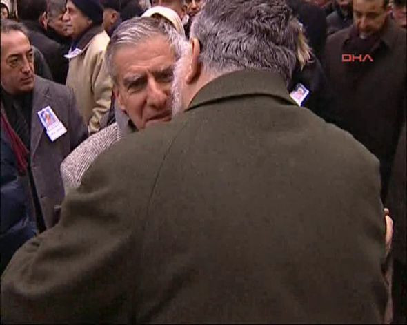 Tutuklanan komutan özel izinle cenazede! - Resim: 2