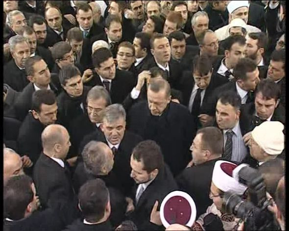 Erbakan'ın cenazesinde izdiham! - Resim: 4