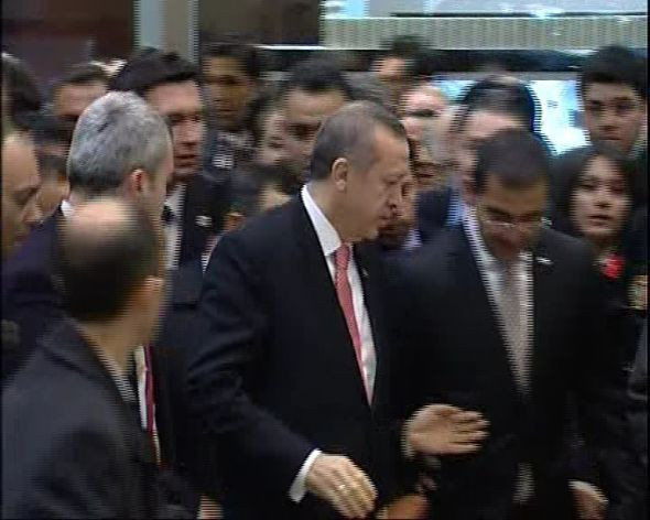 Erdoğan patinaj yaptı - Resim: 3
