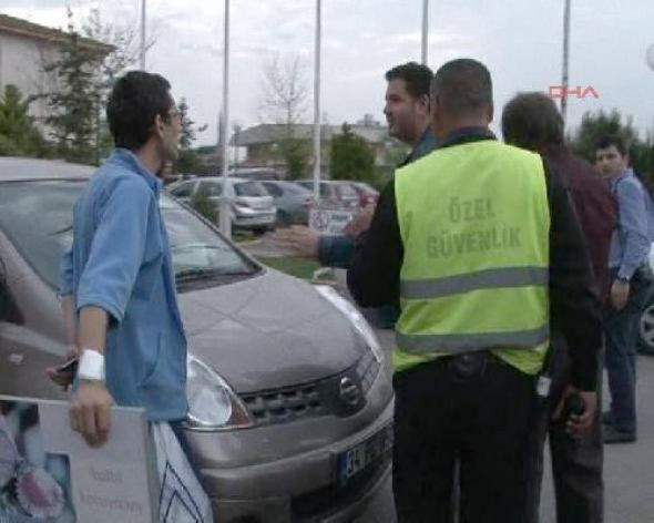 Peker Açıkalın işte böyle taburcu oldu! - Resim: 1