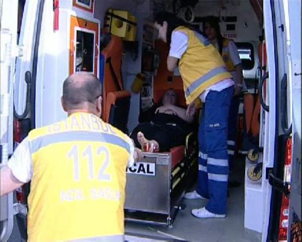 Bozuk kapıya sinirlendi kurşun yağdırdı - Resim: 3