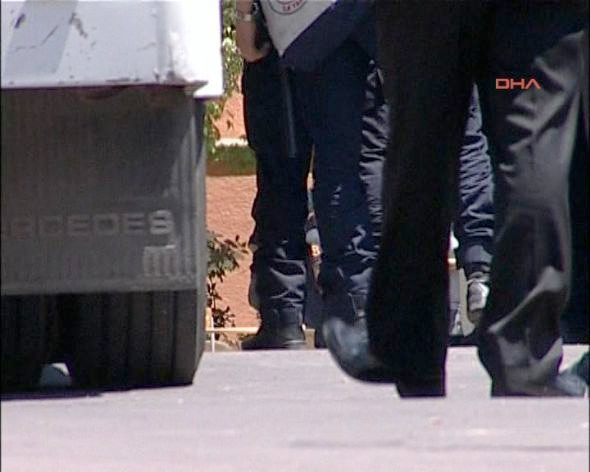 Yıldız Teknik'te olaylar çıktı  - Resim: 2