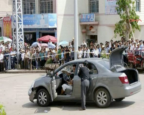 Çinli baba böyle çıldırdı - Resim: 1