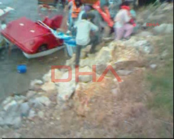 Yolcular batan tenkeneden böyle kurtuldu - Resim: 4