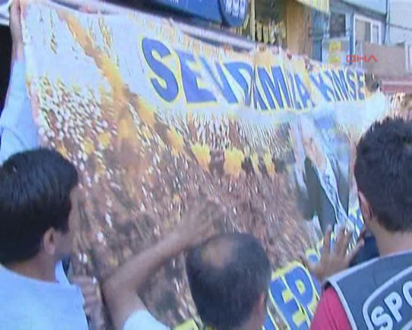 FB taraftarları dur durak bilmiyor - Resim: 2