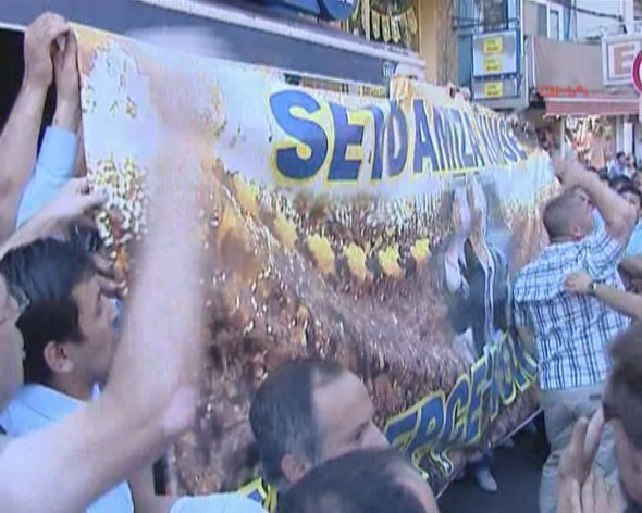 FB taraftarları dur durak bilmiyor - Resim: 4