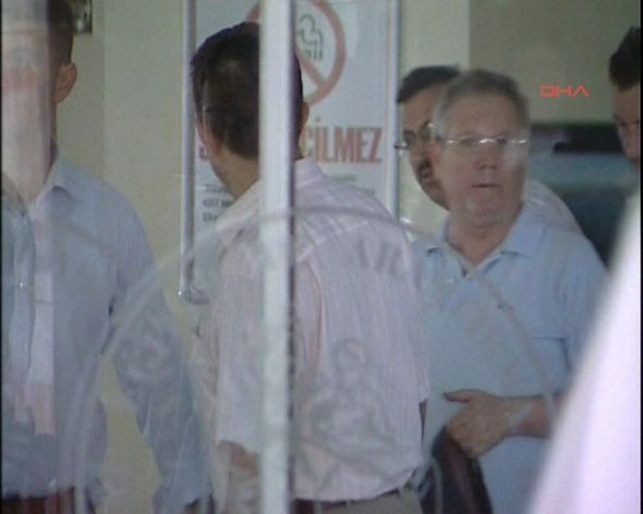 Aziz Yıldırım tutuklandı - Resim: 1