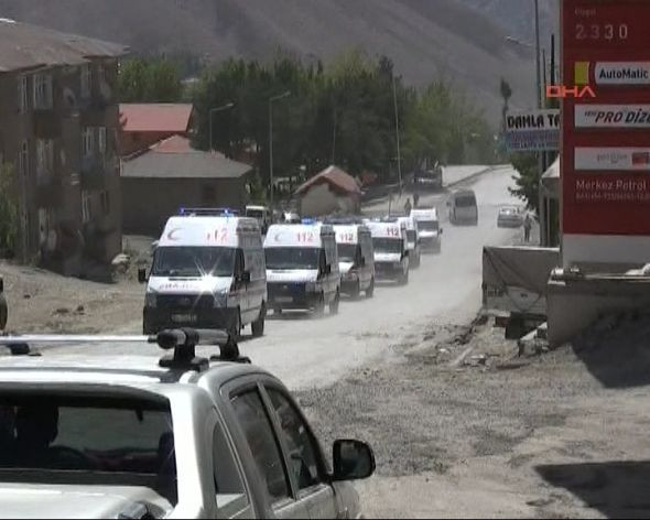 Hakkari'de 8 asker şehit oldu - Resim: 1