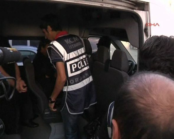 Ünlülere uyuşturucu operasyonu! - Resim: 1