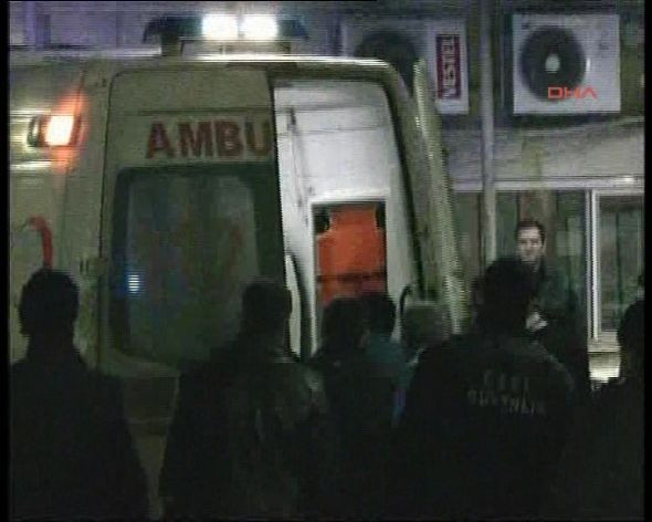 Diyarbakır'da polise saldırı - Resim: 2