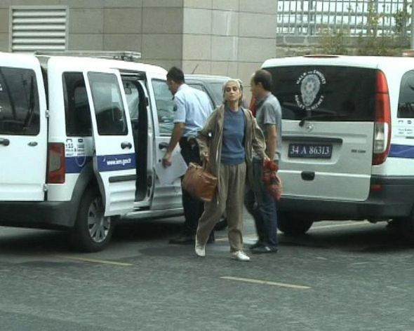 İşte ölen annesiyle 8 yıl yaşayan kadın - Resim: 1