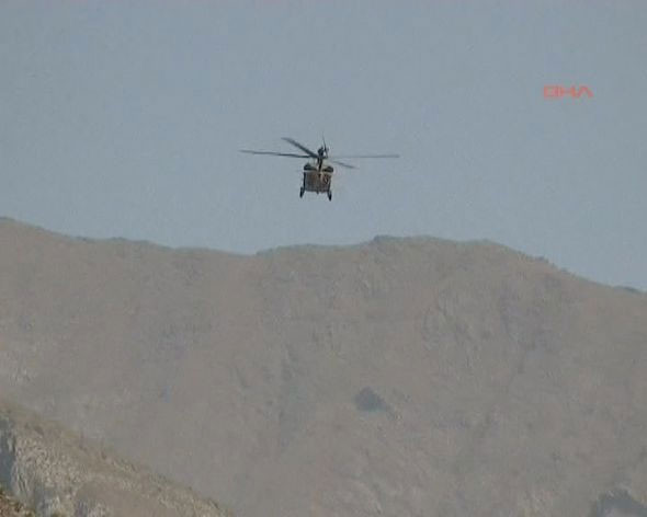 Hakkari'de zırhlı araca saldırı! - Resim: 4