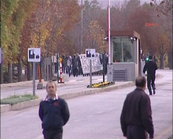 ODTÜ fena karıştı! - Resim: 2