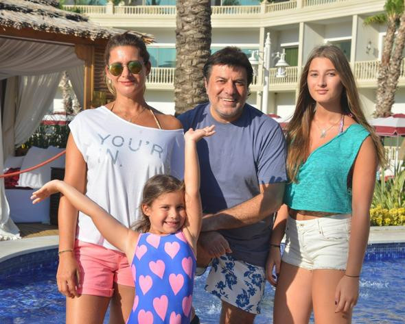 Eşiyle olaylı şekilde ayrılmıştı! Coşkun Sabah'ın suratı bir karış - Resim: 3