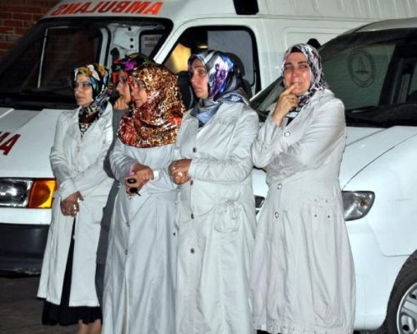 Minibüs 2 üniversite öğrecisini ezdi - Resim: 1