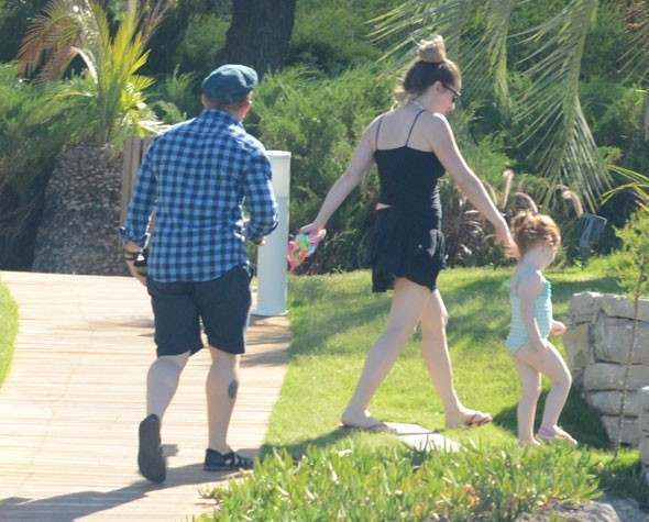 Athena Gökhan'ın kızına bakın! Babasının kopyası - Resim: 4