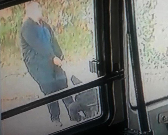 Vahşet kameraya takıldı! Cinsel organını kesip kalbinden... - Resim: 3