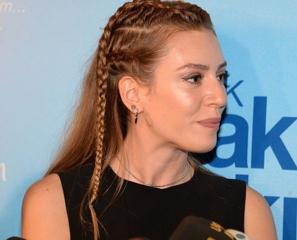 Sinem Kobal Netflix dizisinde rol alacak  - Resim: 2