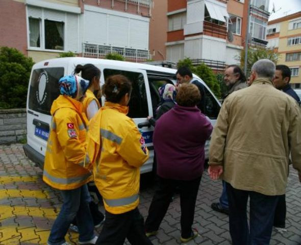 Çerçeve ile aşağı düştü ve can verdi - Resim: 2