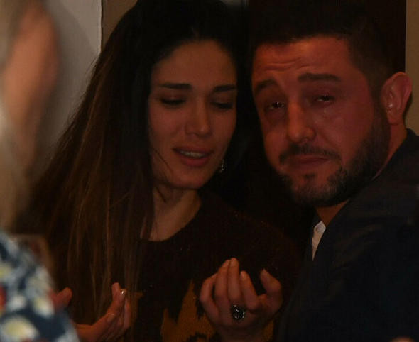 Nihat Kahveci sevgilisiyle yakalandı: Eyvah bizi çektiler - Resim: 1