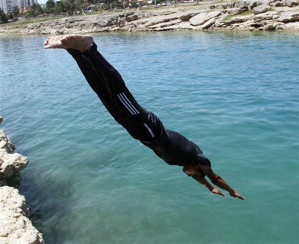 Termometre bile bu sıcağa dayanamadı! - Resim: 3