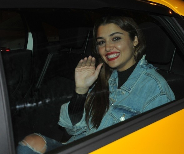 Beraber eğlendiler ama... Hande Erçel yalnız ayrıldı! - Resim: 3