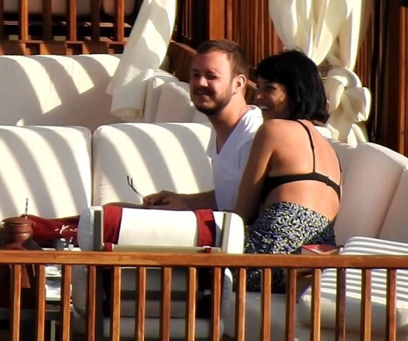 Hülya Avşar'ın kızı Zehra Çilingiroğlu sevgilisi Alaattin Kadayıfçıoğlu'yla tatilde - Resim: 3