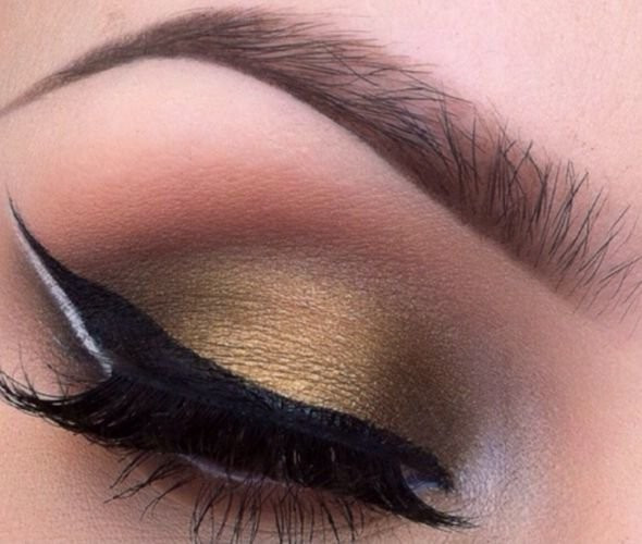 Eyeliner nasıl çekilir? Bakın bu hilelerle o kadar kolay ki... - Resim: 3
