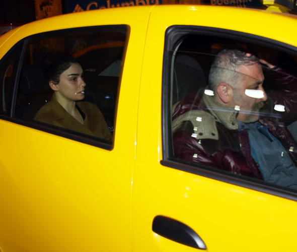 Babası yaşında adamla yakalanmıştı! 2 ay dayanabildi - Resim: 2