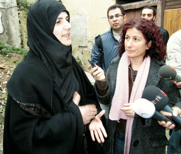 IŞİD’e katılan Türk gazeteci Defne Bayrak'ı YPG yakaladı - Resim: 0